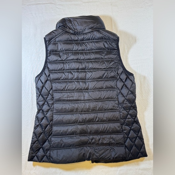 Michael Kors Packable Women's Black Down Fill Quilted Puffer Vest - Picture 10 of 10